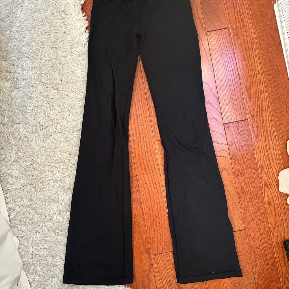 Lululemon Wunder Under Flare pants in luon